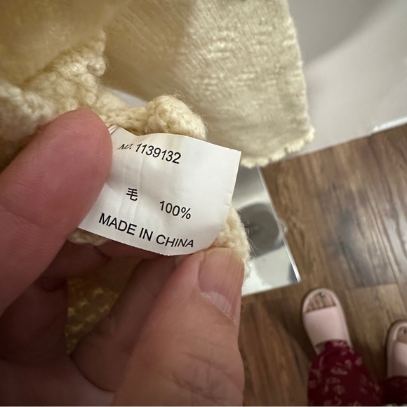 Elegant Cream Women's Sweater - Picture 8 of 11